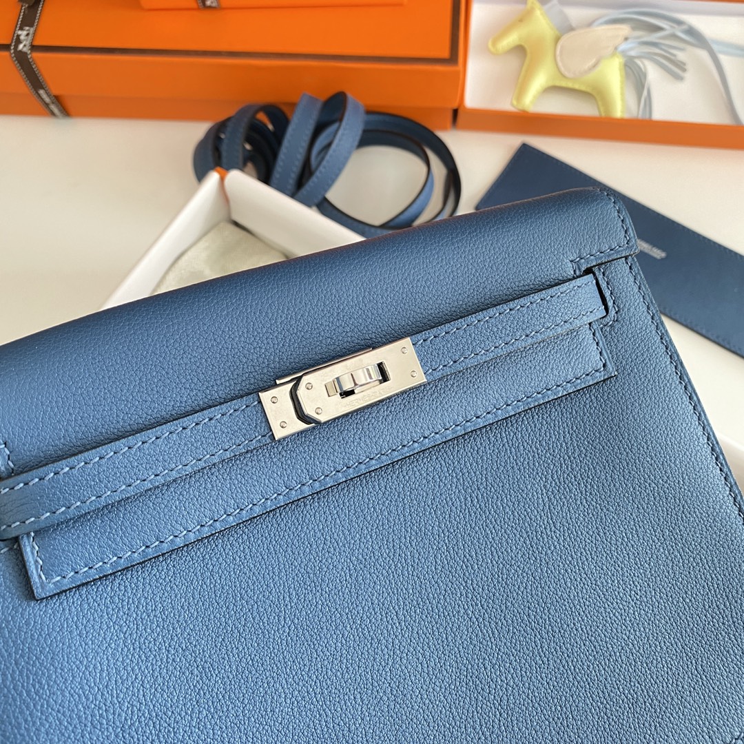 Hermes Kelly Danse Evercolor Bag In Blue Color